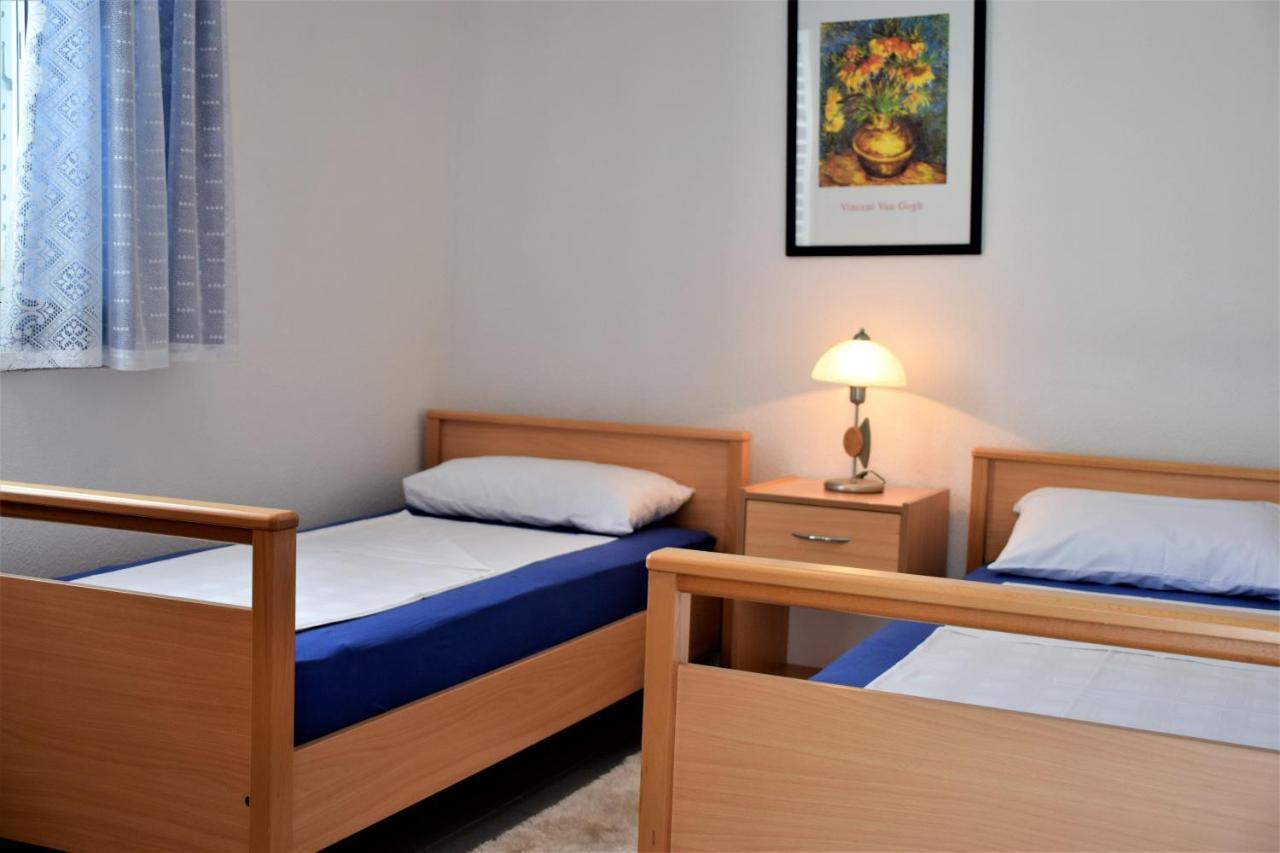 J&D Apartment Dobropoljana Luaran gambar